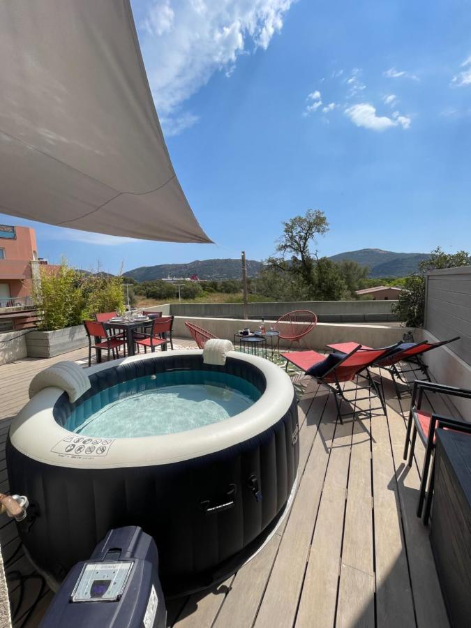 Superbe Appartement Sur Le Port, Jacuzzi, Piscine Порто-Веккьо Экстерьер фото
